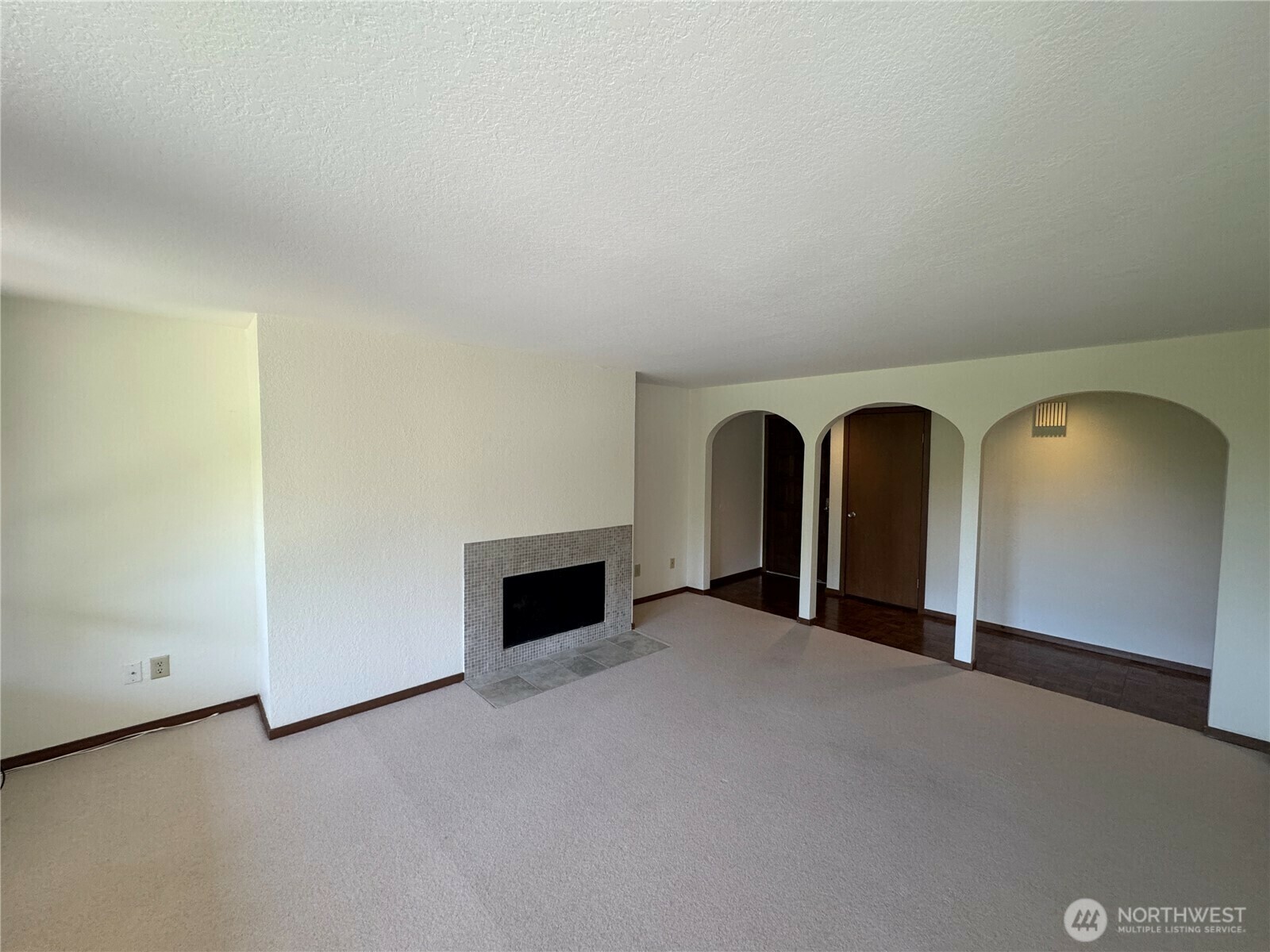 Property Photo: 11642 100th Avenue NE A105 WA 98033