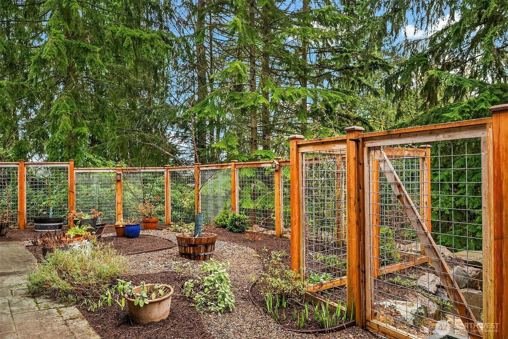 Property Photo:  1155  Ridgewood Place SW  WA 98027 