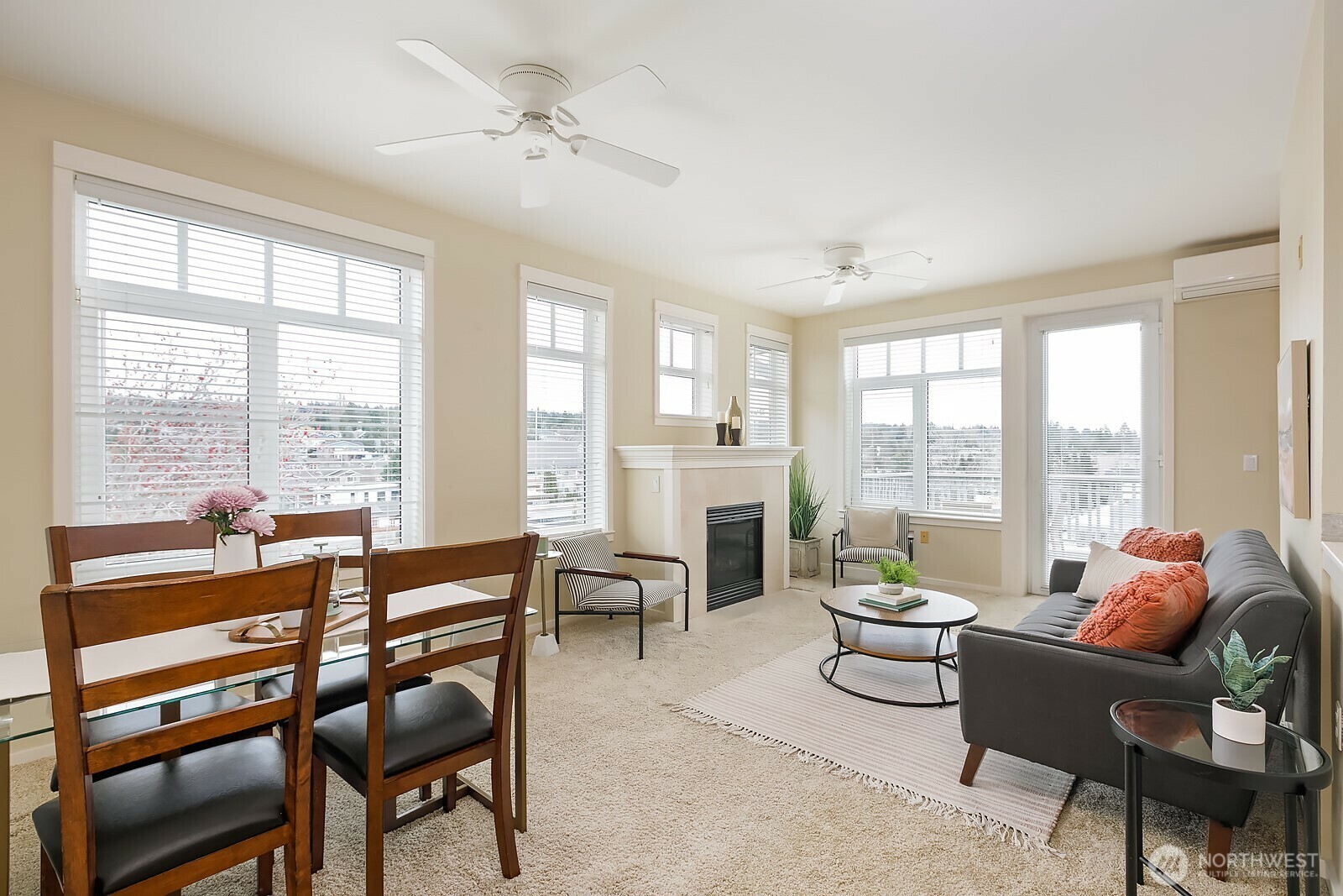 Property Photo: 109 2nd Street S 624 WA 98033