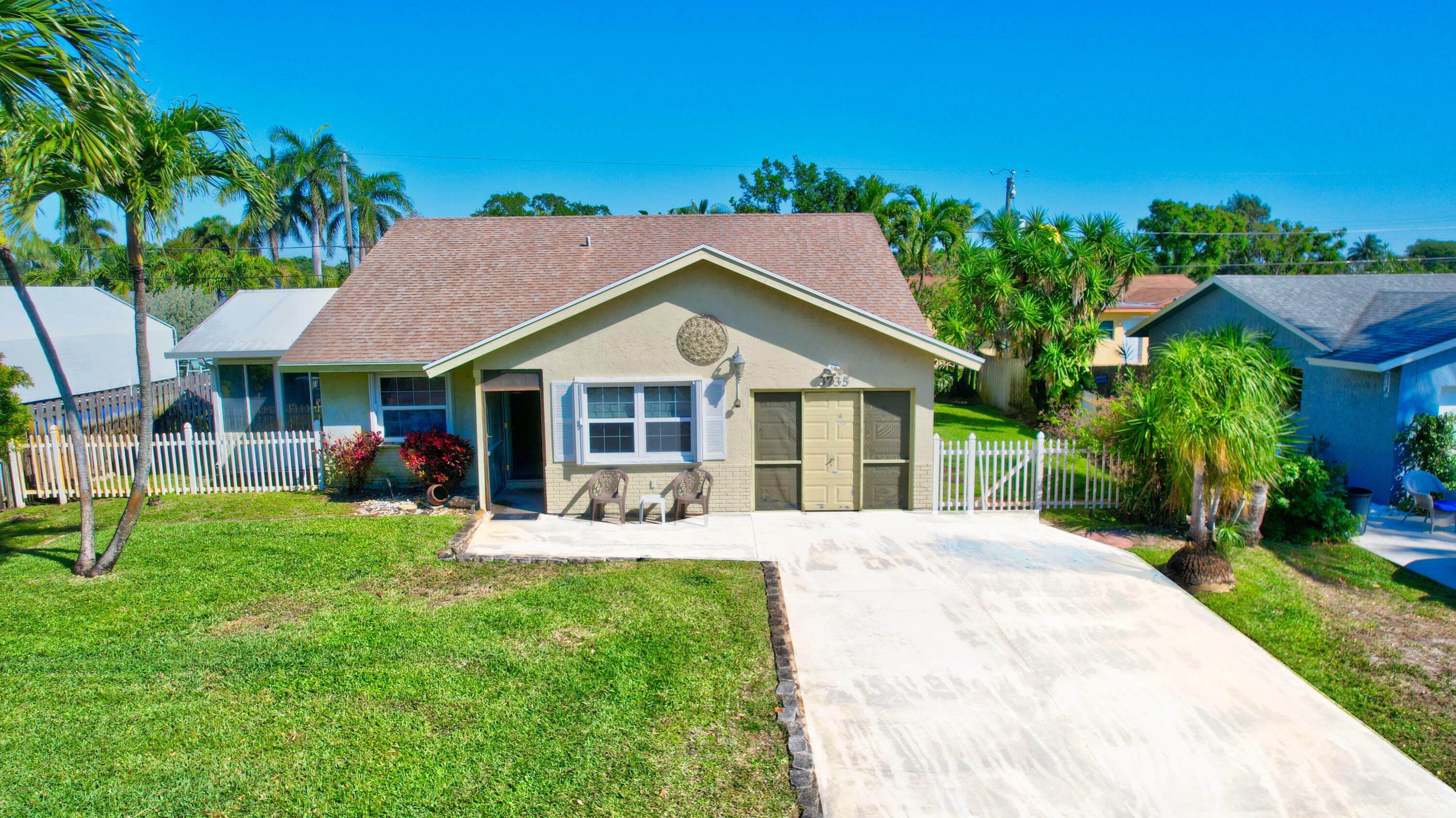Property Photo:  3735 Edgar Avenue  FL 33436 
