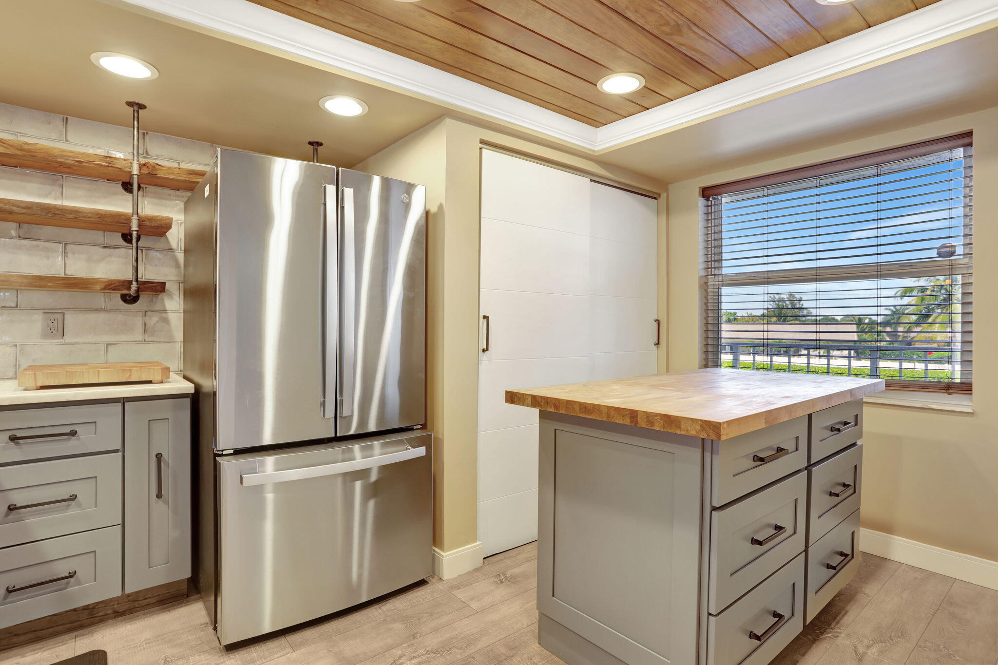 Property Photo: 7800 NW 18th Street 201 FL 33063
