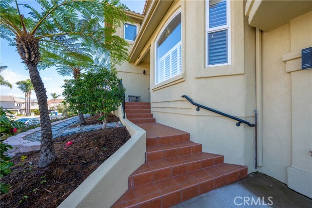 Property Photo: 851 Greystone Place CA 93401
