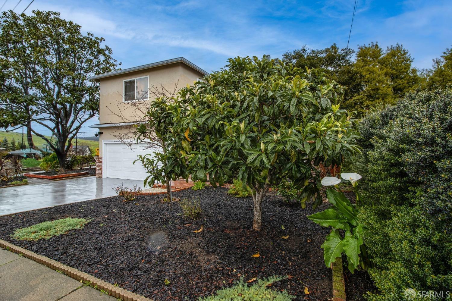 Property Photo:  18500 Crest Avenue  CA 94546 