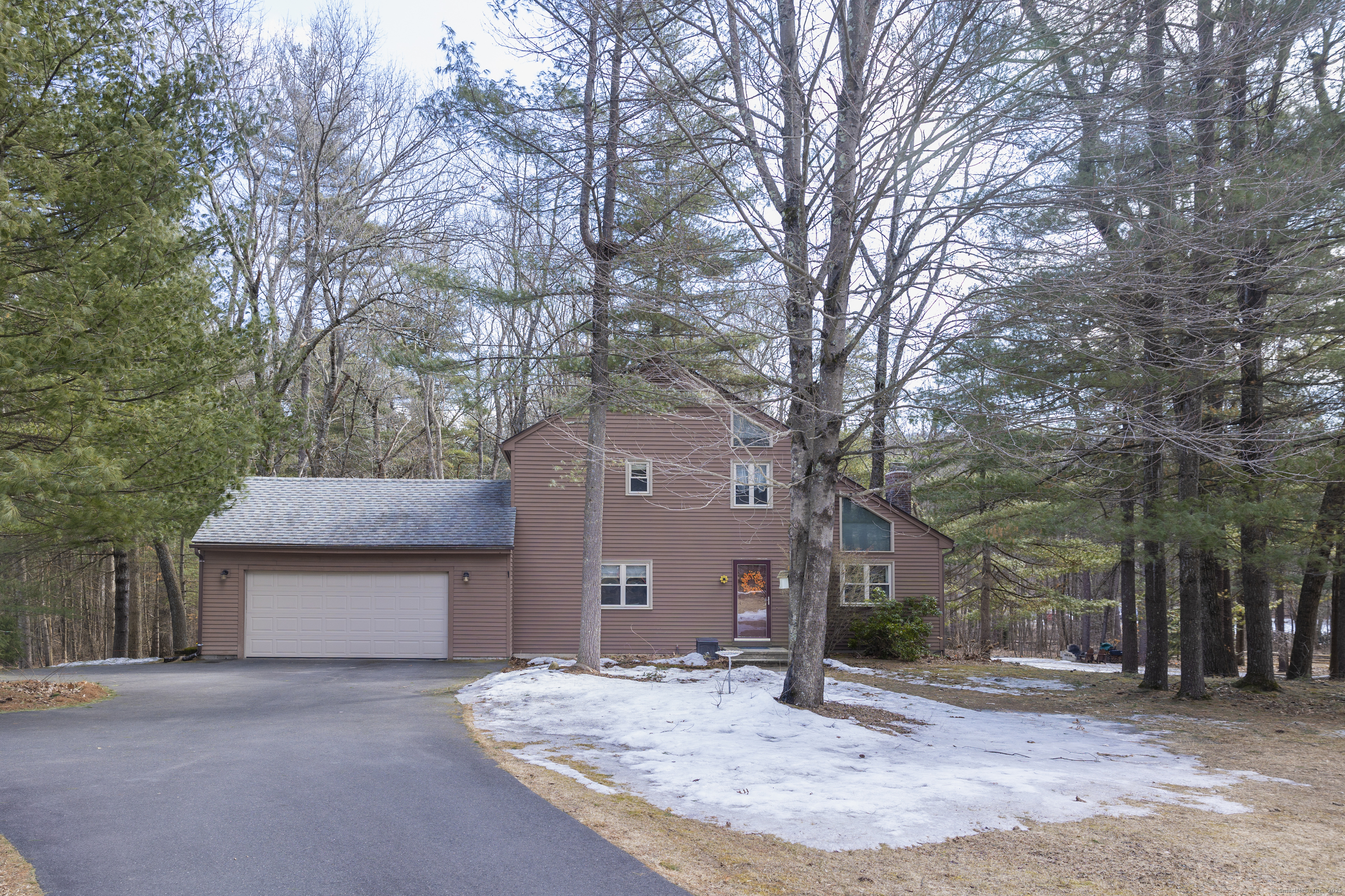 Property Photo:  4 Eric Drive  CT 06035 