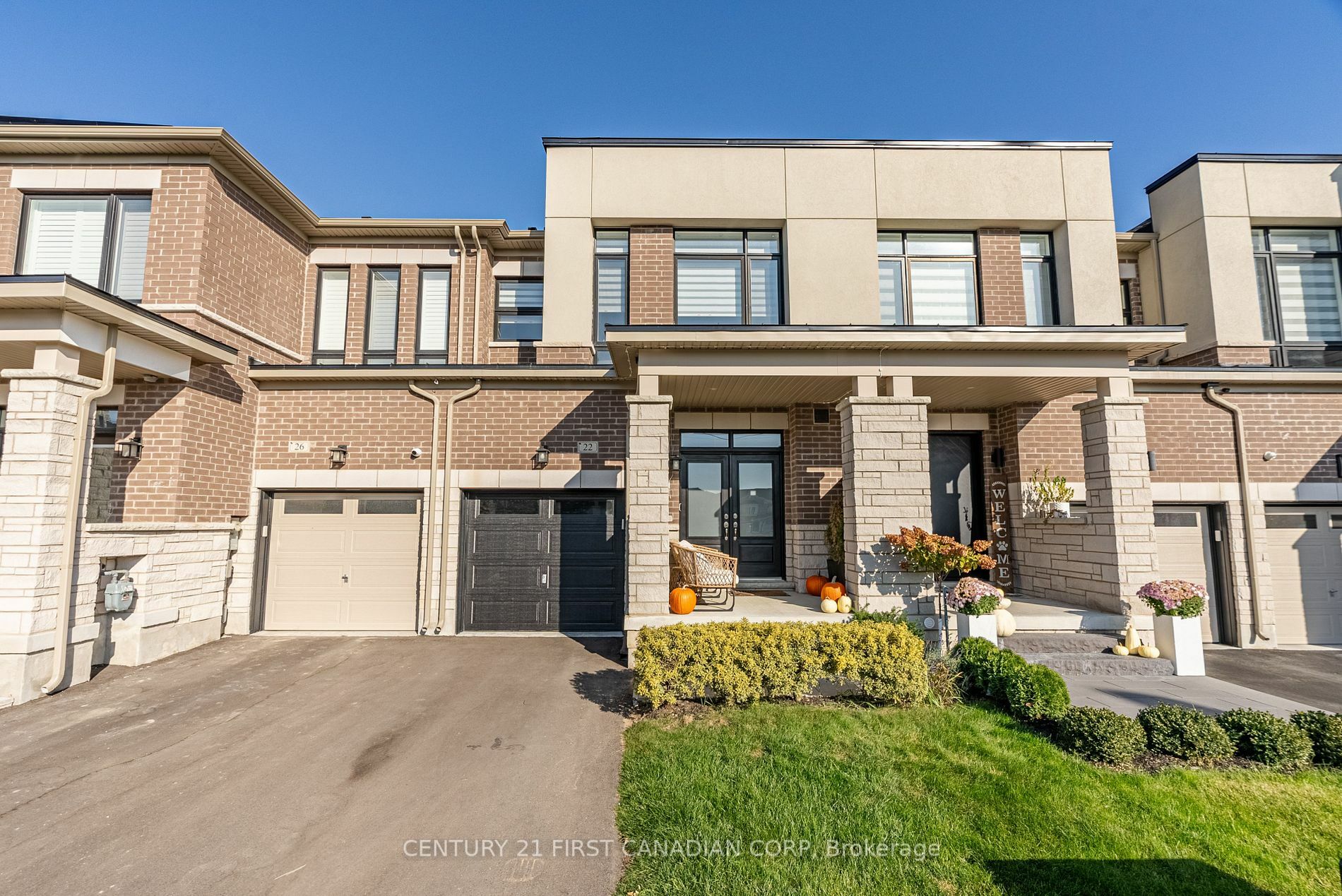 Property Photo:  22 Ghent Dr  ON L4H 4T8 