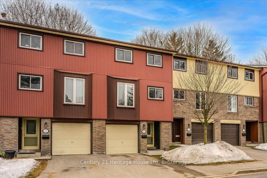 Property Photo: 2 Worton Avenue 10 ON N1H 7C5