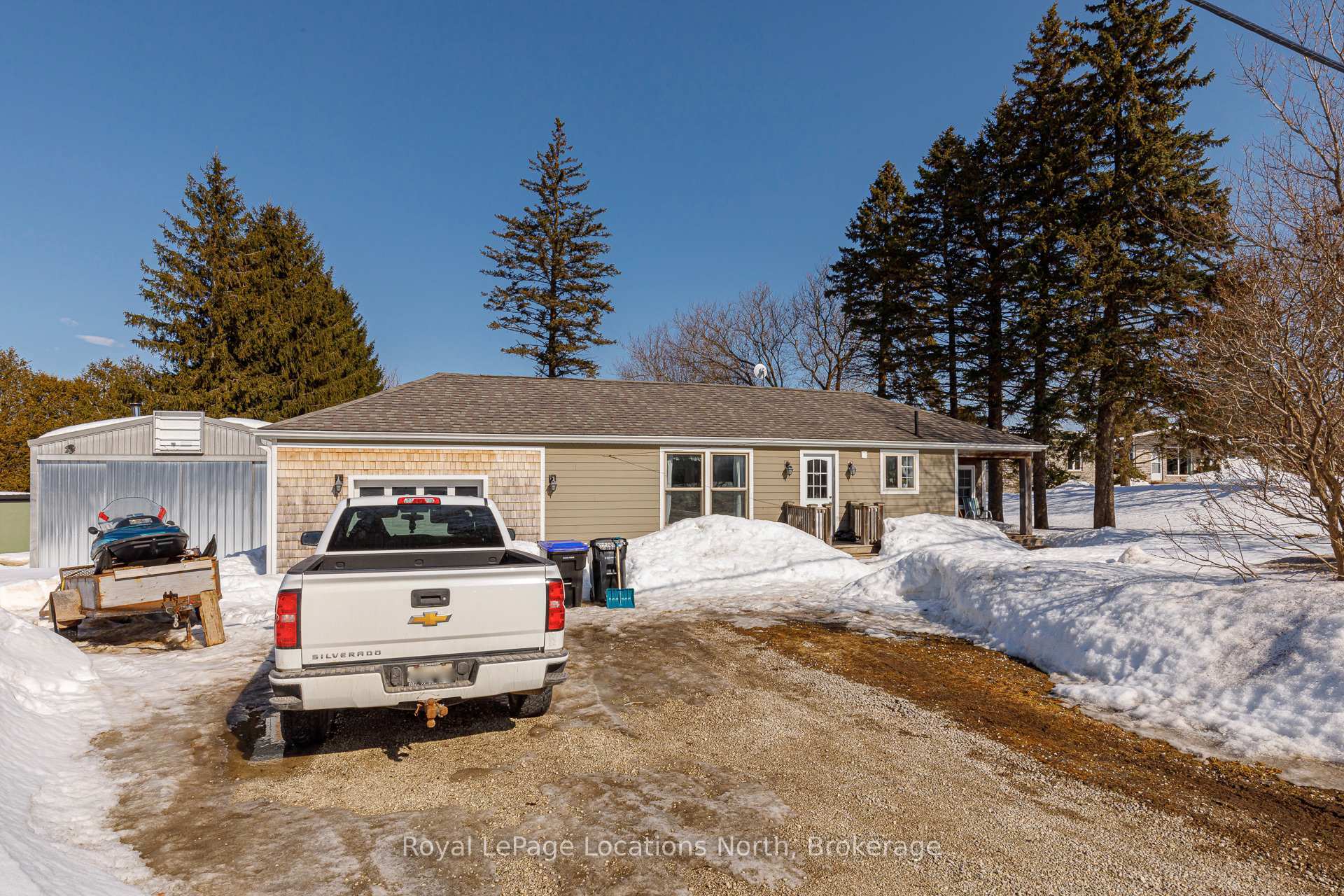 Property Photo: 1046 County 124 Road N ON N0C 1M0