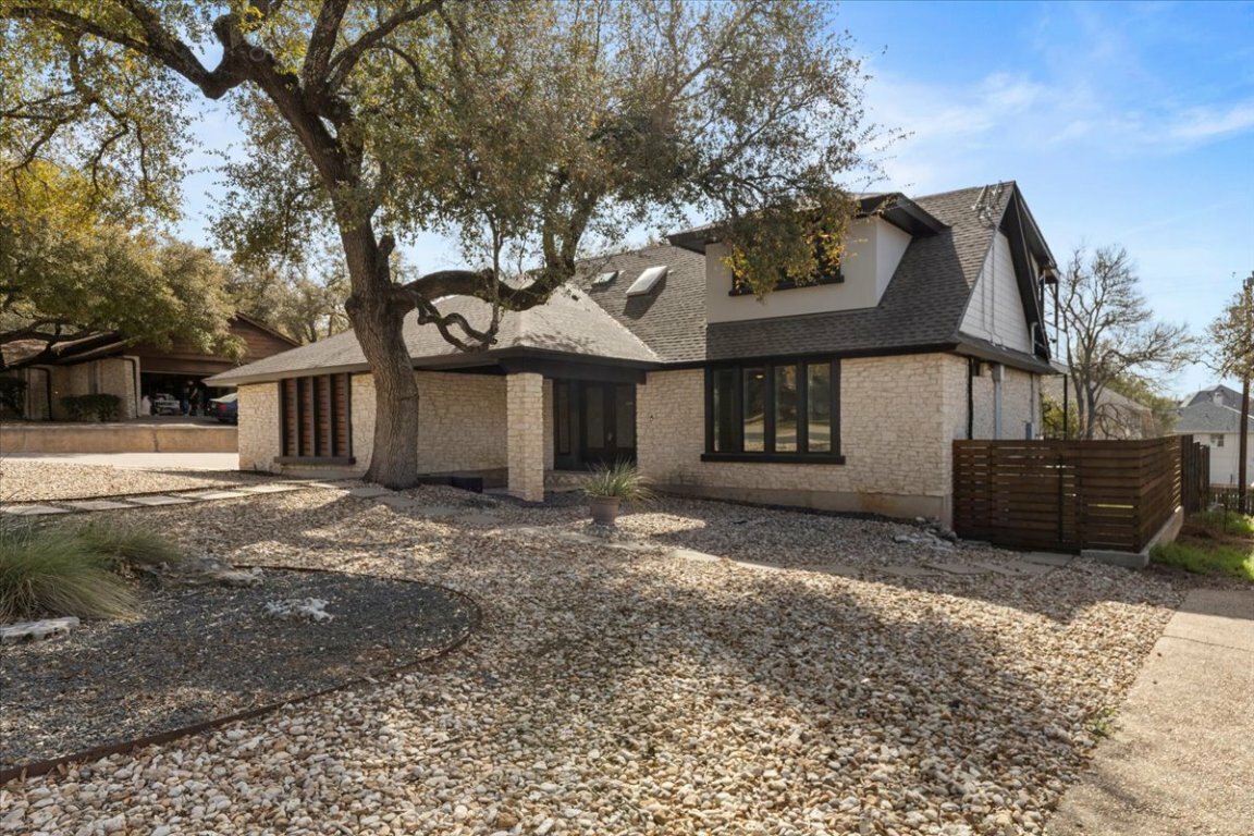 Property Photo: 8719 Crest Ridge Circle TX 78750