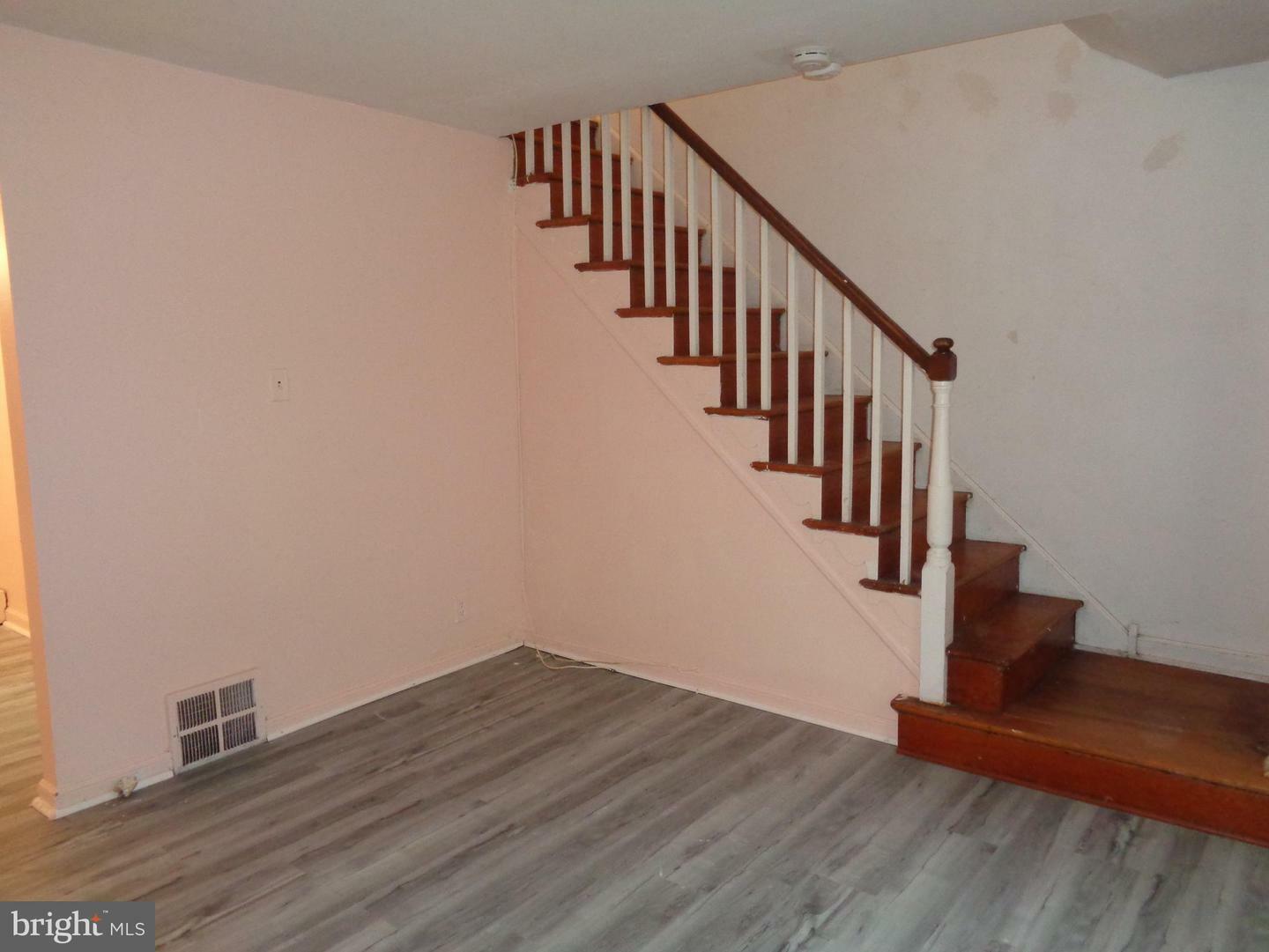 Property Photo: 5272 Glenloch Street PA 19124