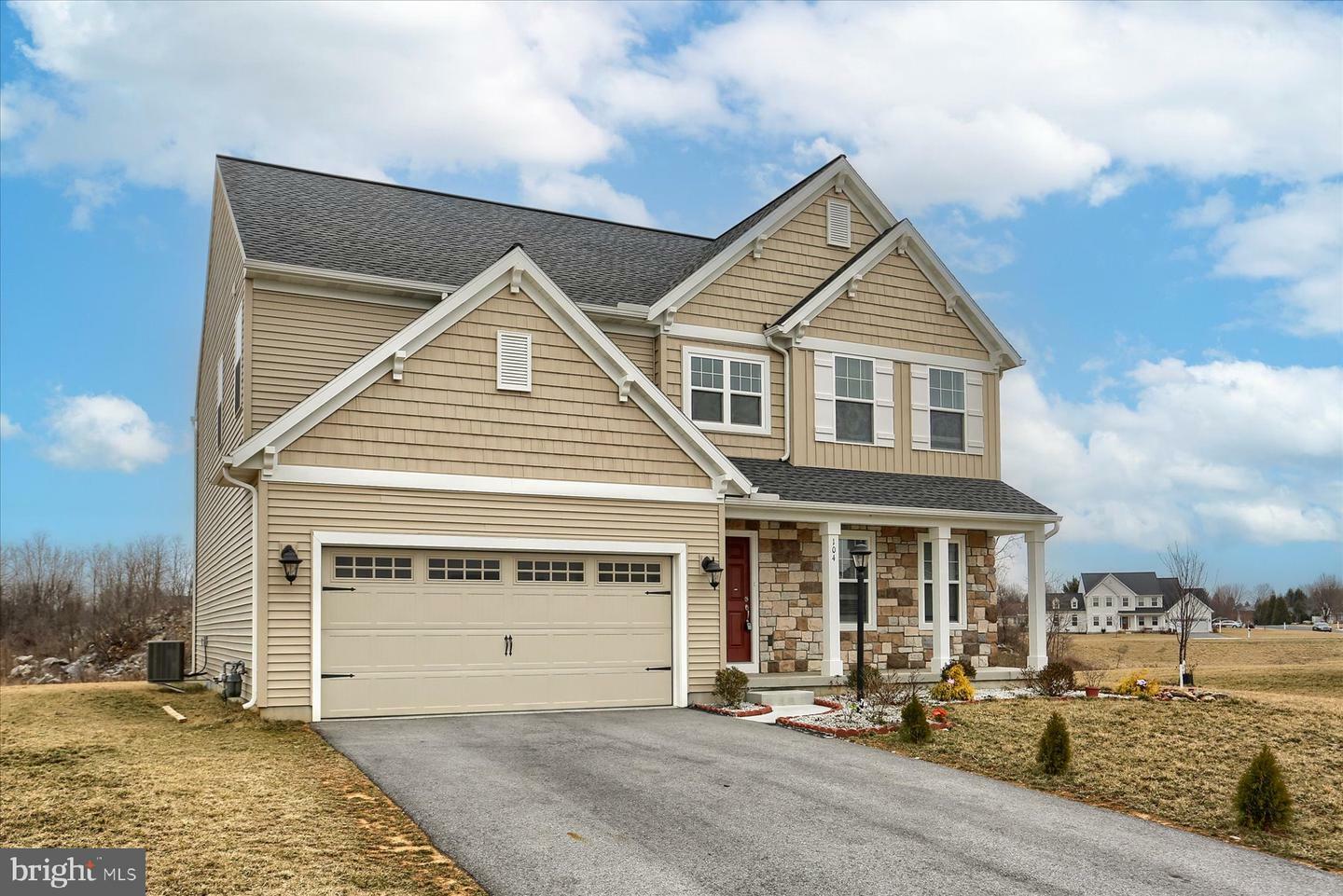 Property Photo: 104 Berkshire Drive PA 17015