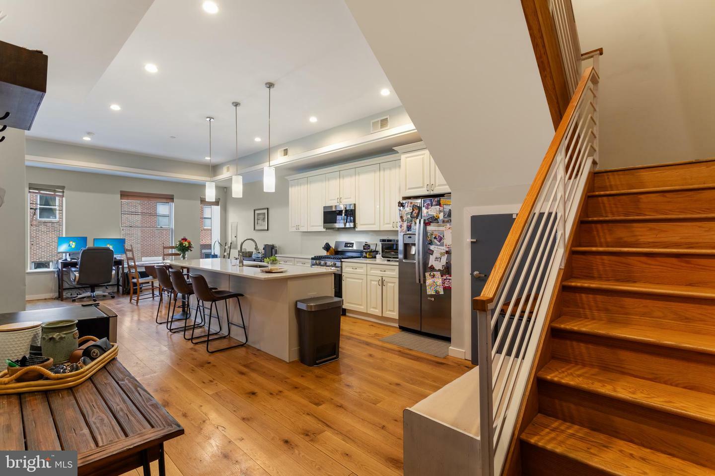 1319 N 6th Street 2F  Philadelphia PA 19122 photo