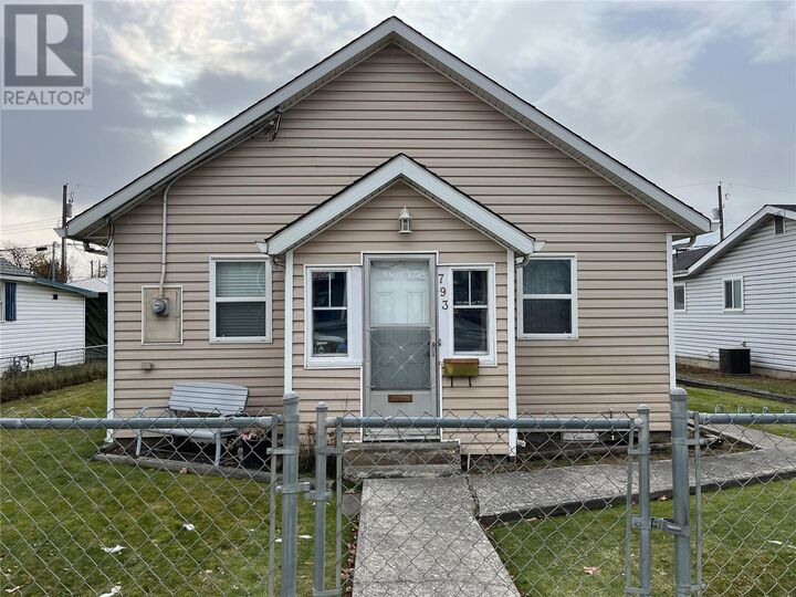 Photo de la propriété: 793 Clement Avenue BC V1Y 7C9