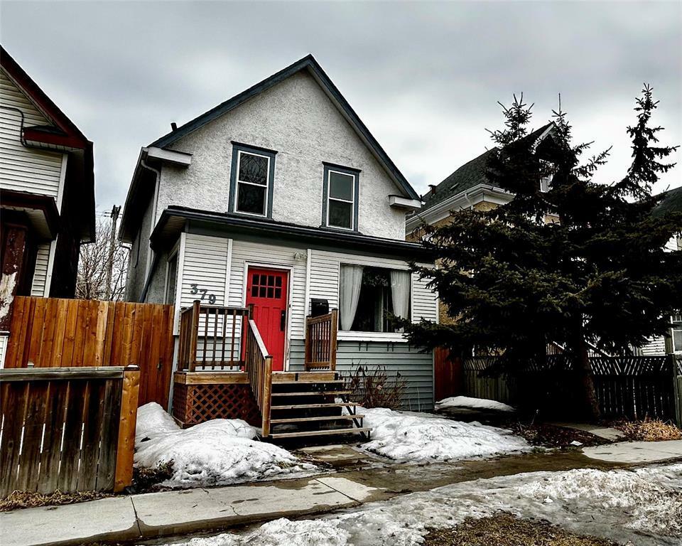 379 Victor Street  Winnipeg MB R3G 1P8 photo