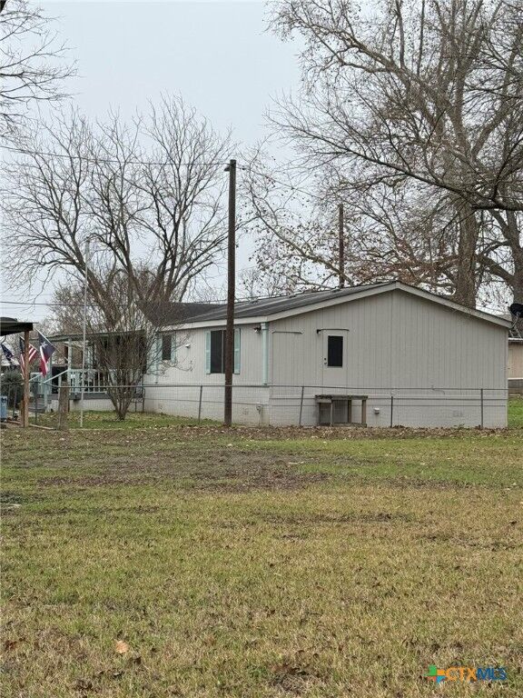 Property Photo: 2410 W Kingsbury Street TX 78155