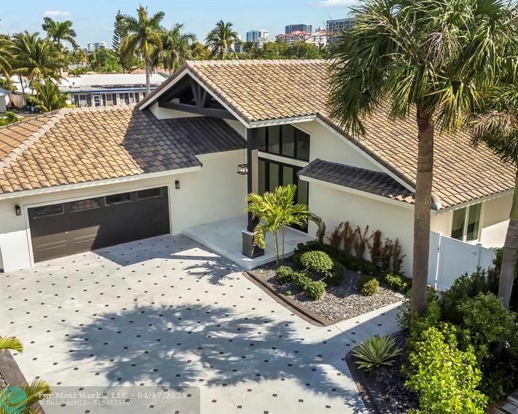 Property Photo: 2761 NE 6th St FL 33062