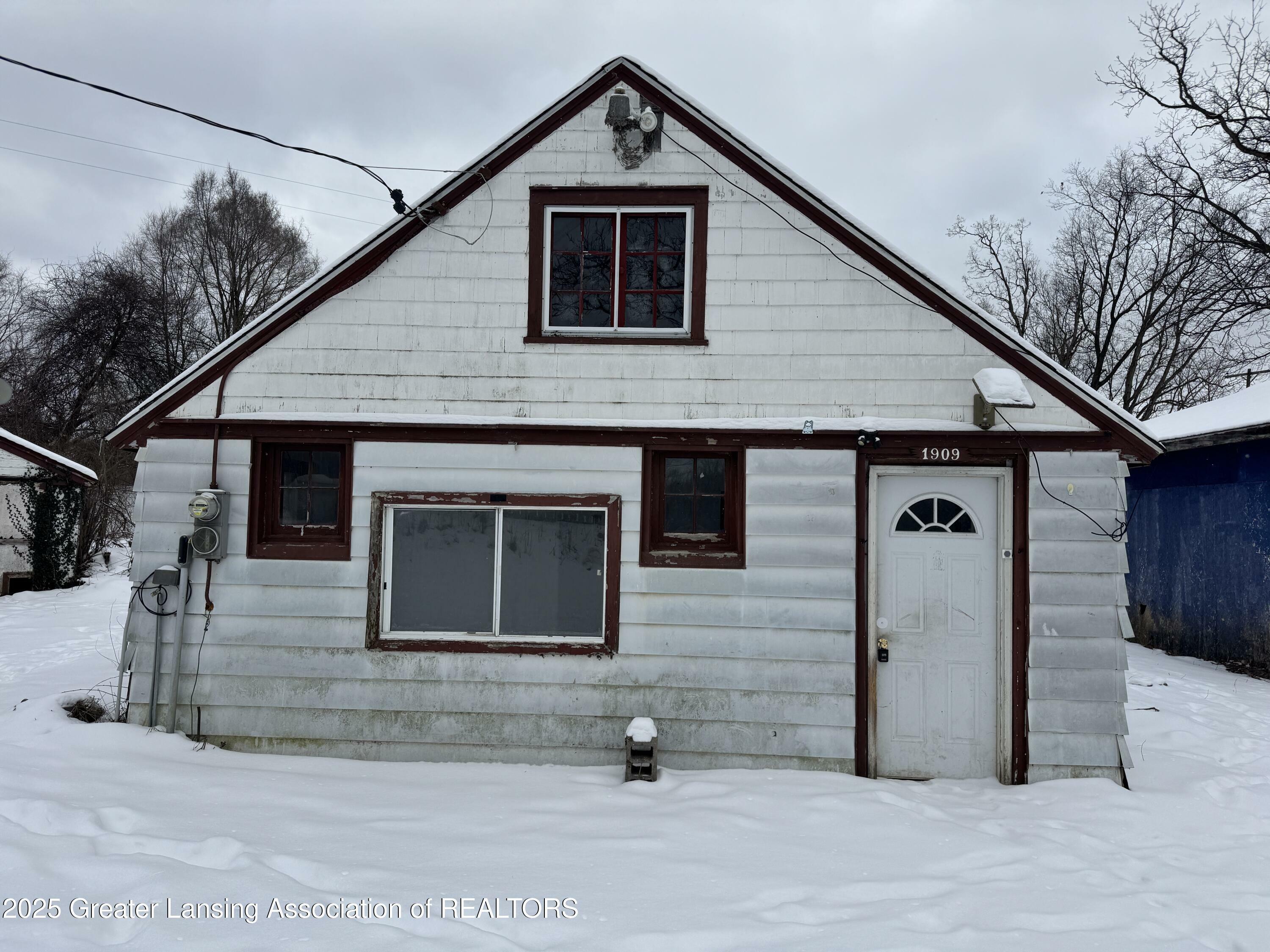 Property Photo:  1909 Perrine Road  MI 49277 