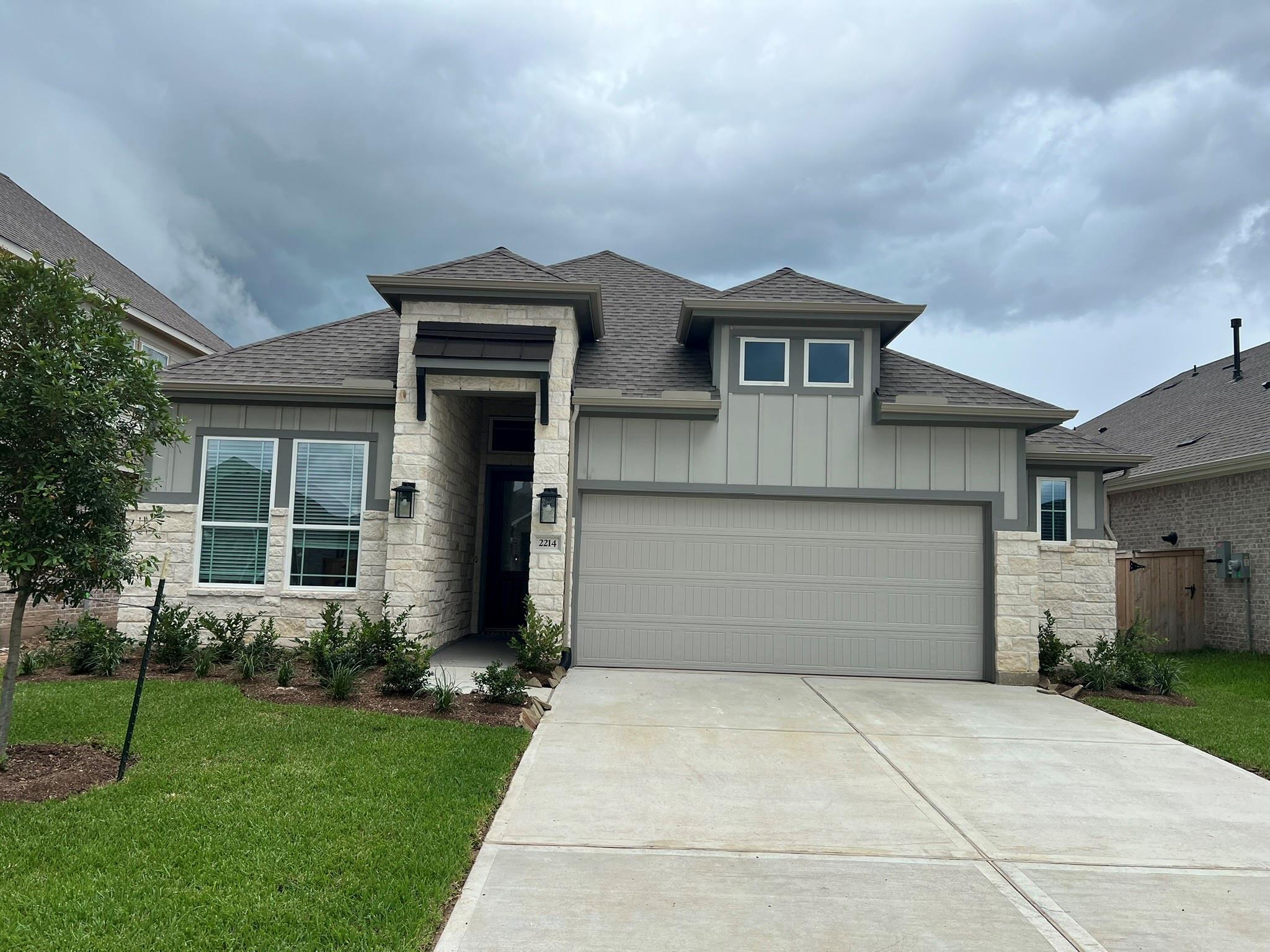 Property Photo: 2214 Elm Ridge Trail TX 77375