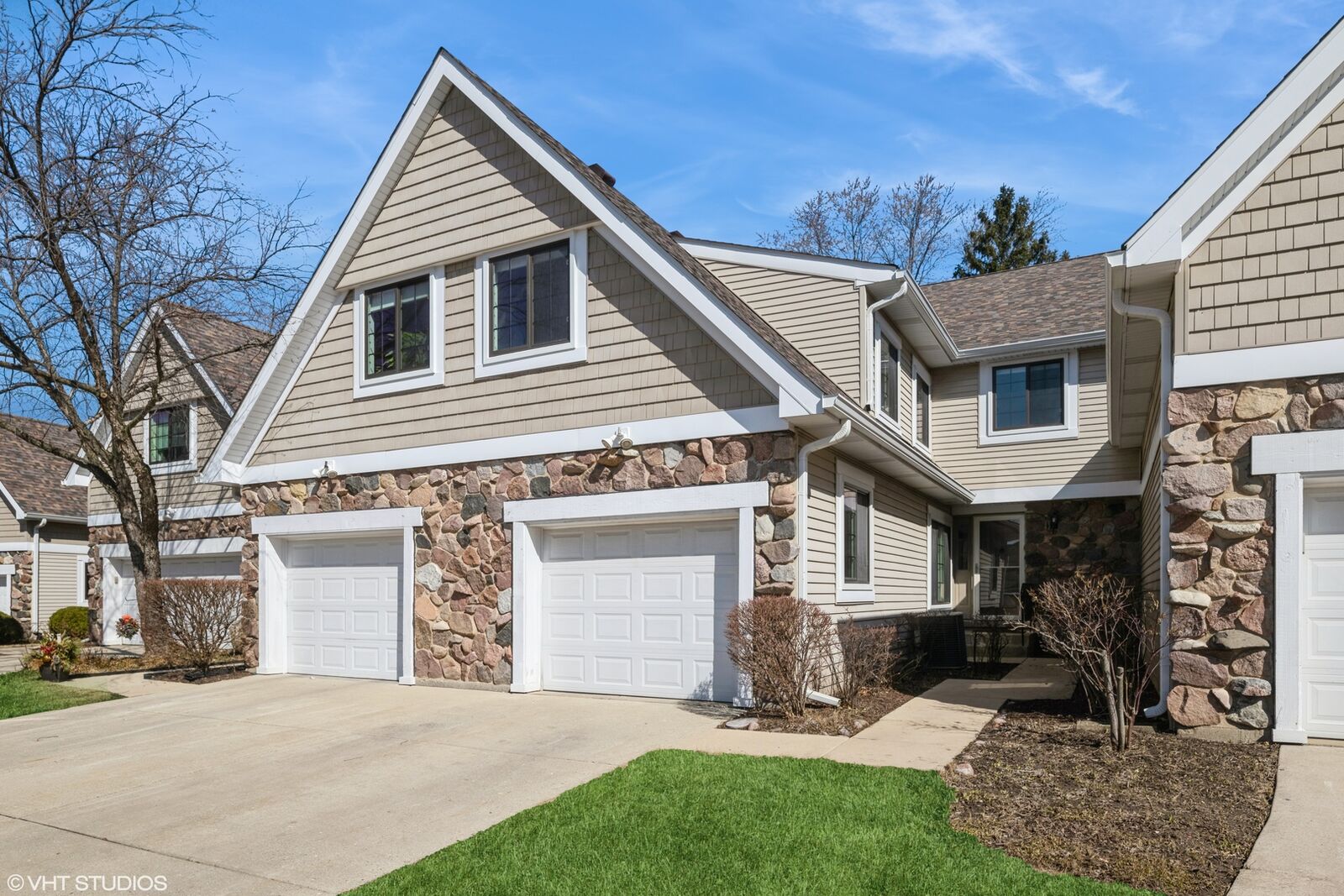 Property Photo:  2521 Windsor Lane  IL 60062 