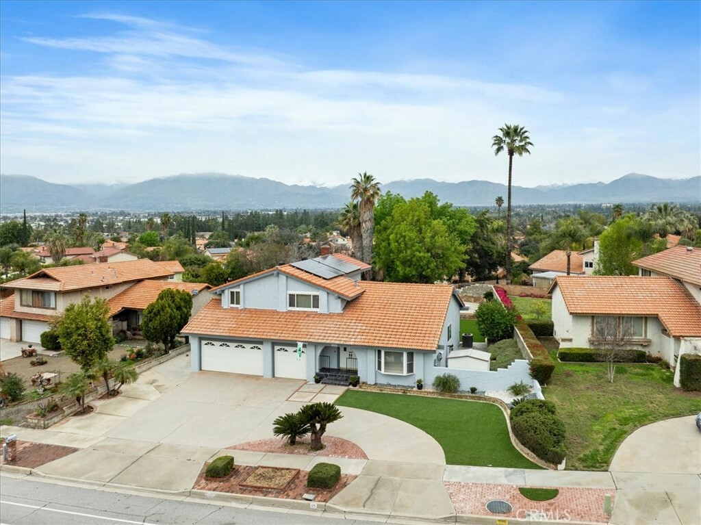 125 Terracina Boulevard  Redlands CA 92373 photo