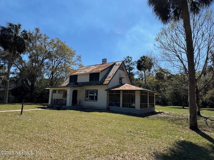 Property Photo: 171 Central Avenue FL 32187