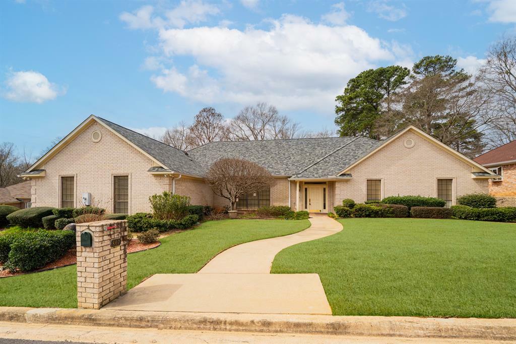 Property Photo: 807 Vicksburg Court TX 75601