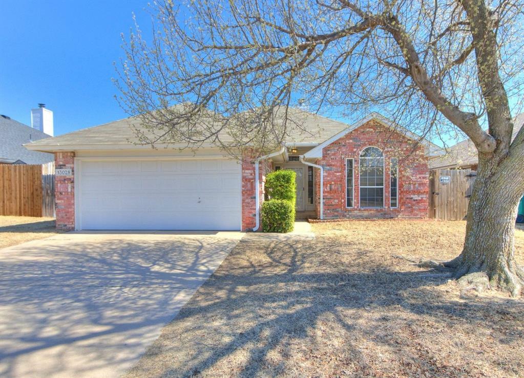 Property Photo: 13028 Maple Leaf Drive OK 73170