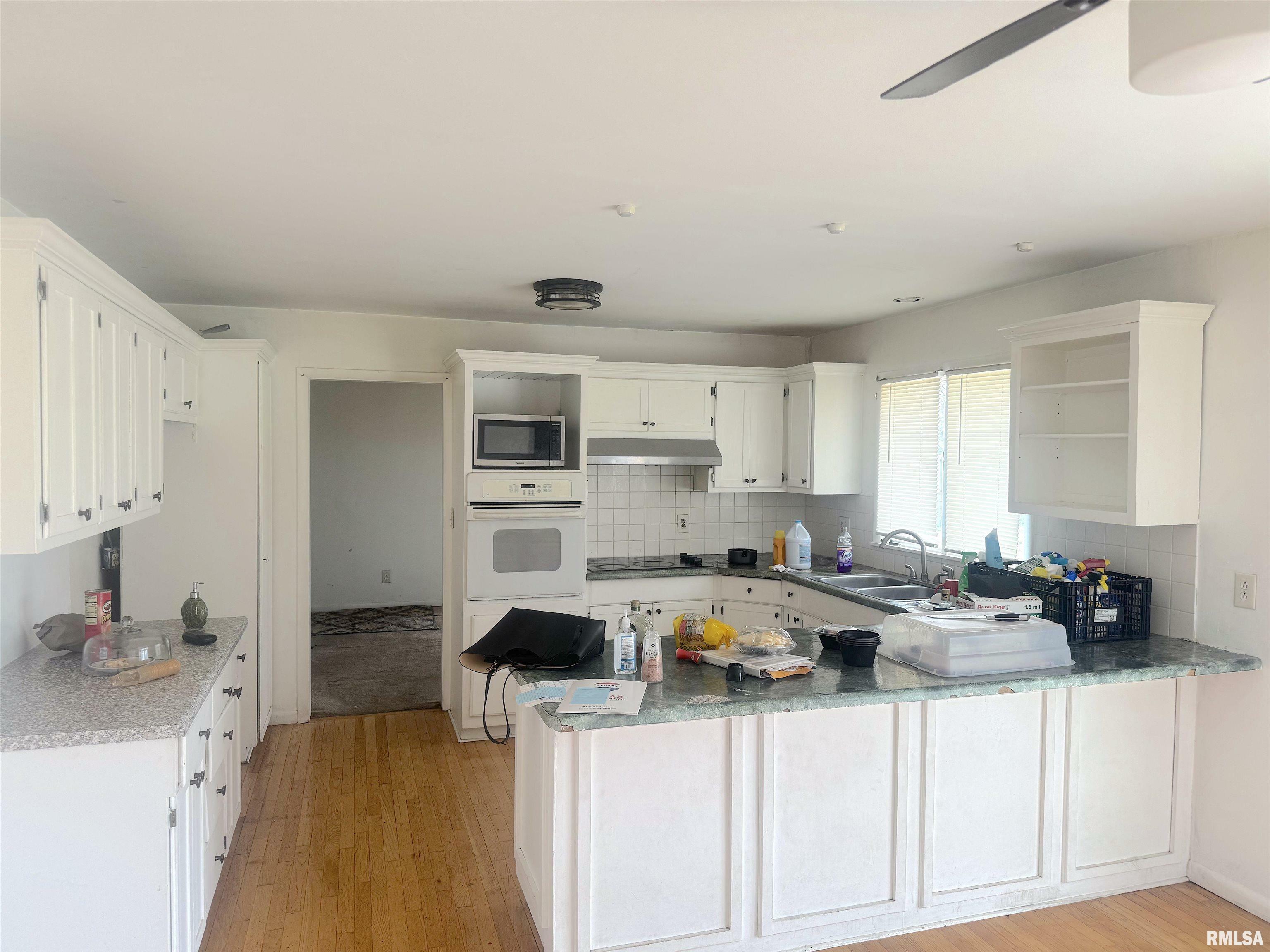 Property Photo: 208 S Rod Lane Court IL 62901