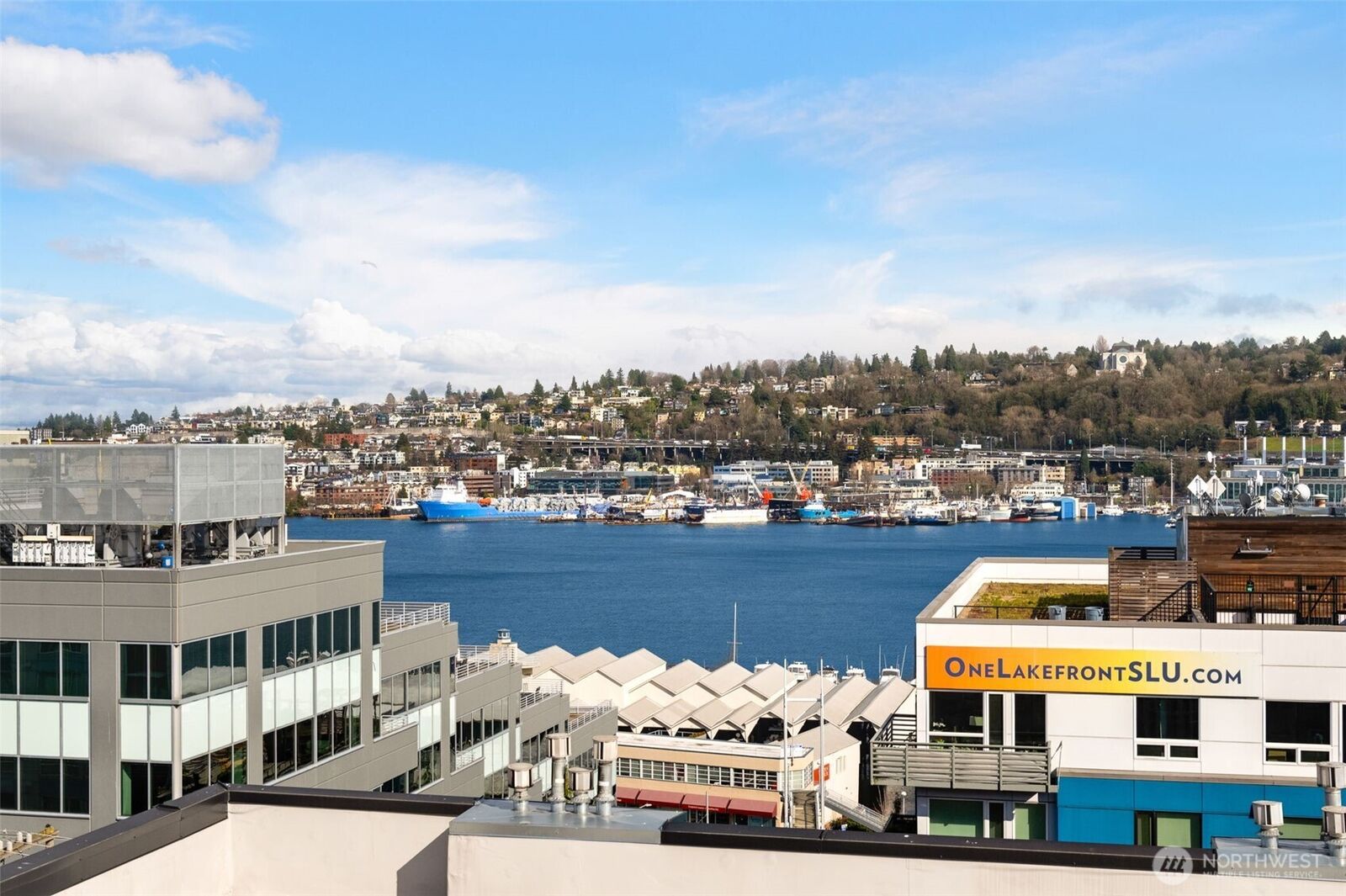 Property Photo:  701  Galer Street 819  WA 98109 