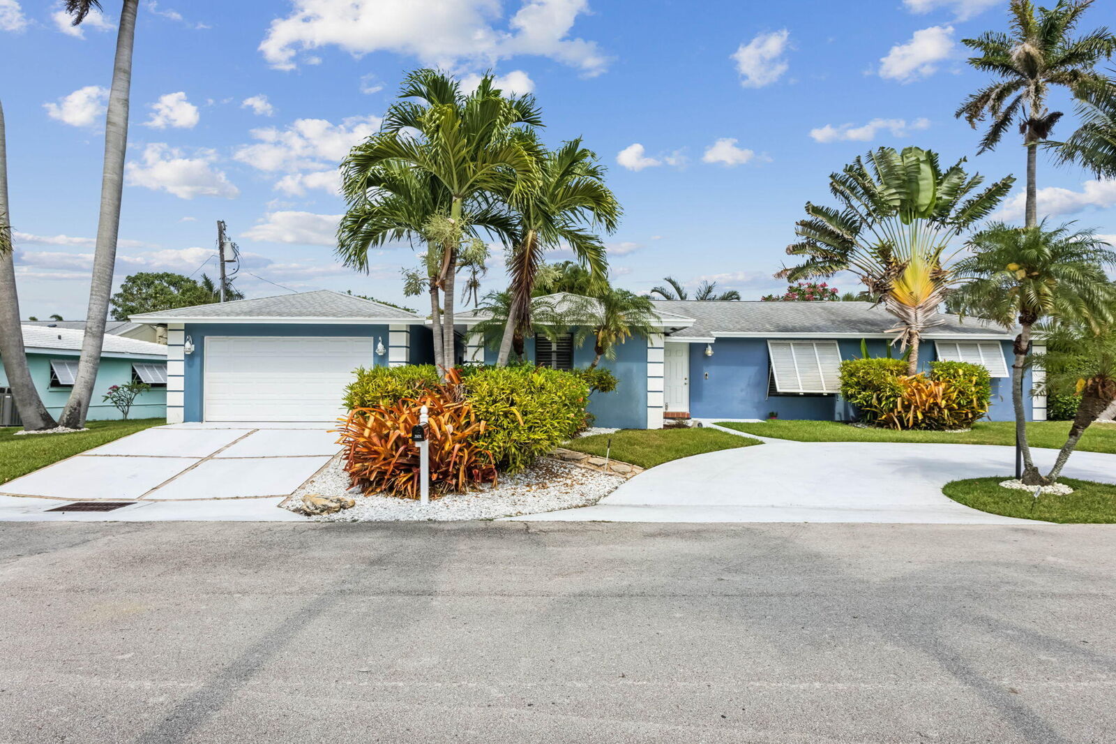 Property Photo:  3101 Pierson Drive  FL 33483 