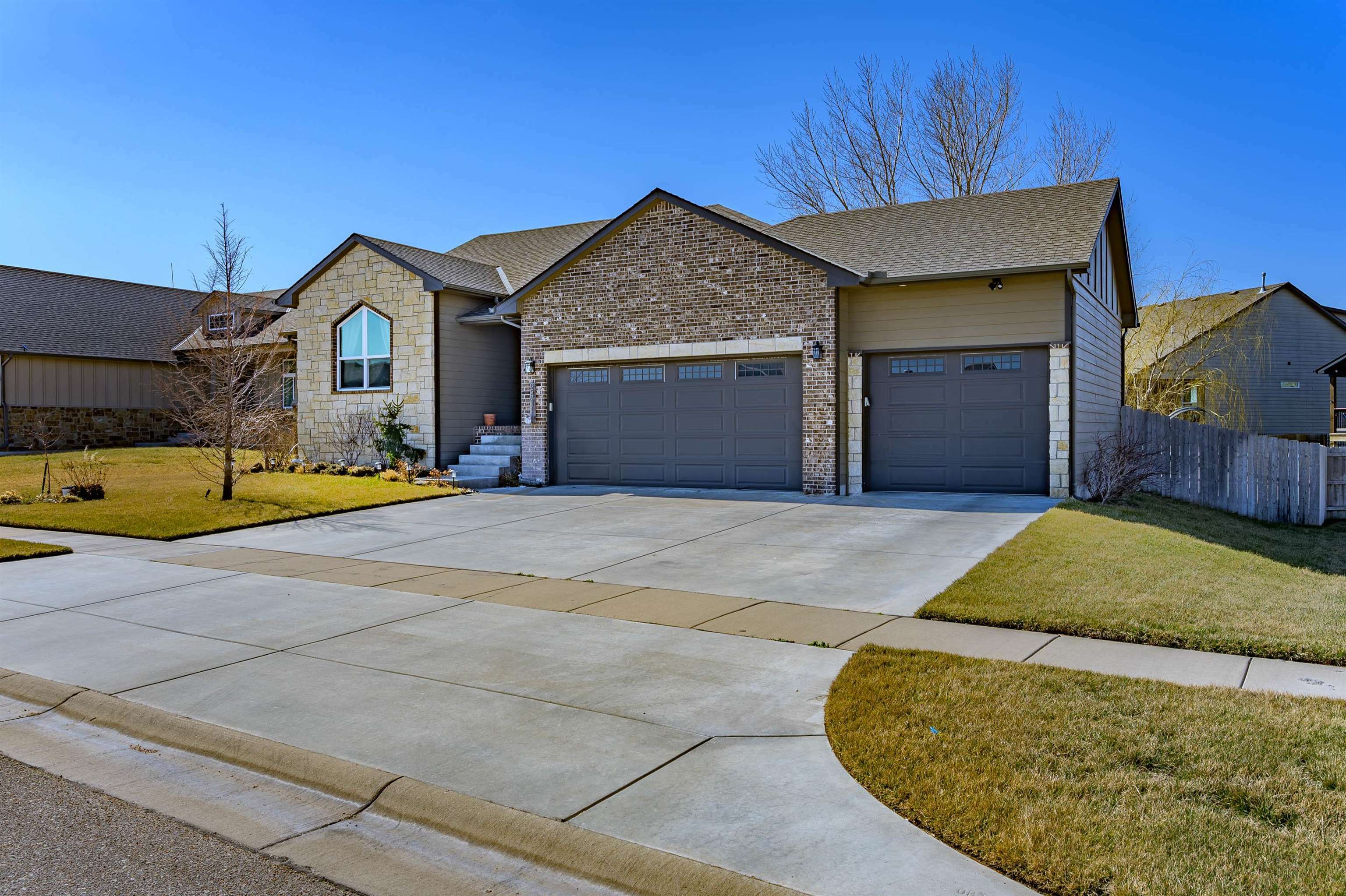 Property Photo:  2411 S Monument St  KS 67235-8607 