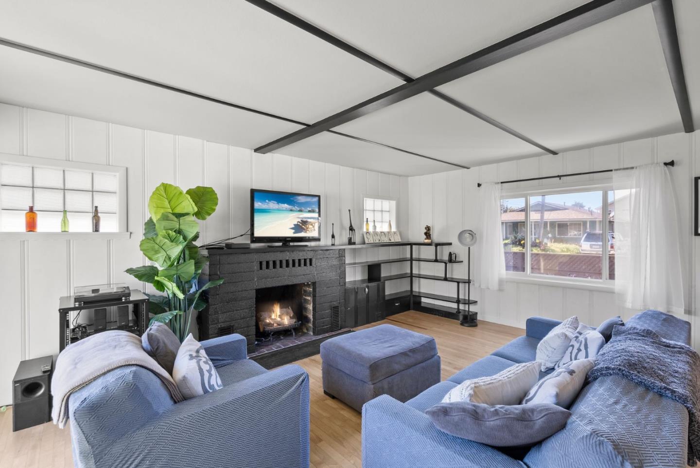 Property Photo: 414 Vermont Avenue CA 94038