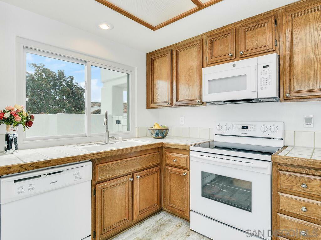 Property Photo: 4780 Miletus Way CA 92056