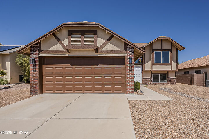 Property Photo:  2770 W Camino De Las Grutas  AZ 85742 