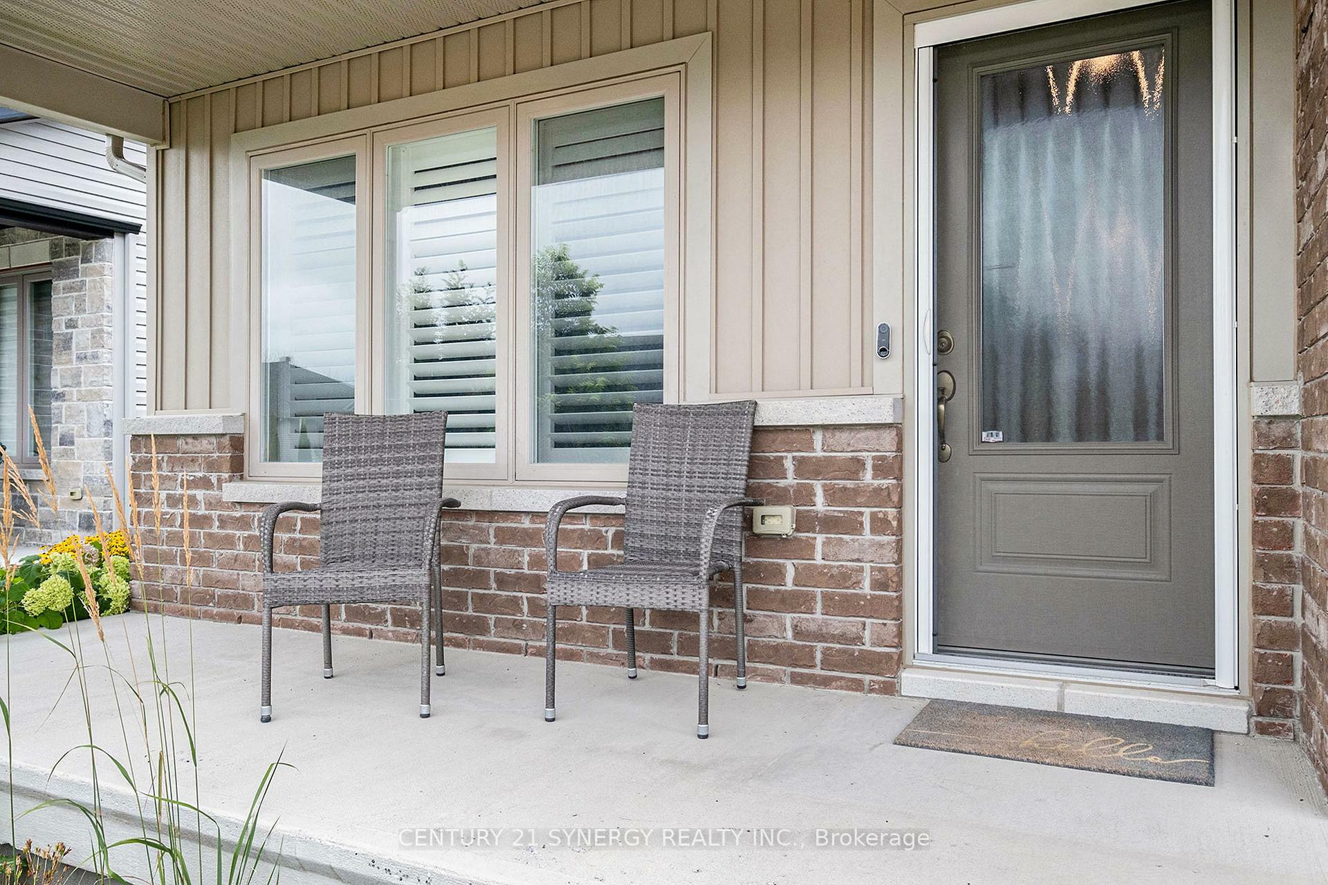 Property Photo: 457 Honeyborne Street ON K0A 1A0