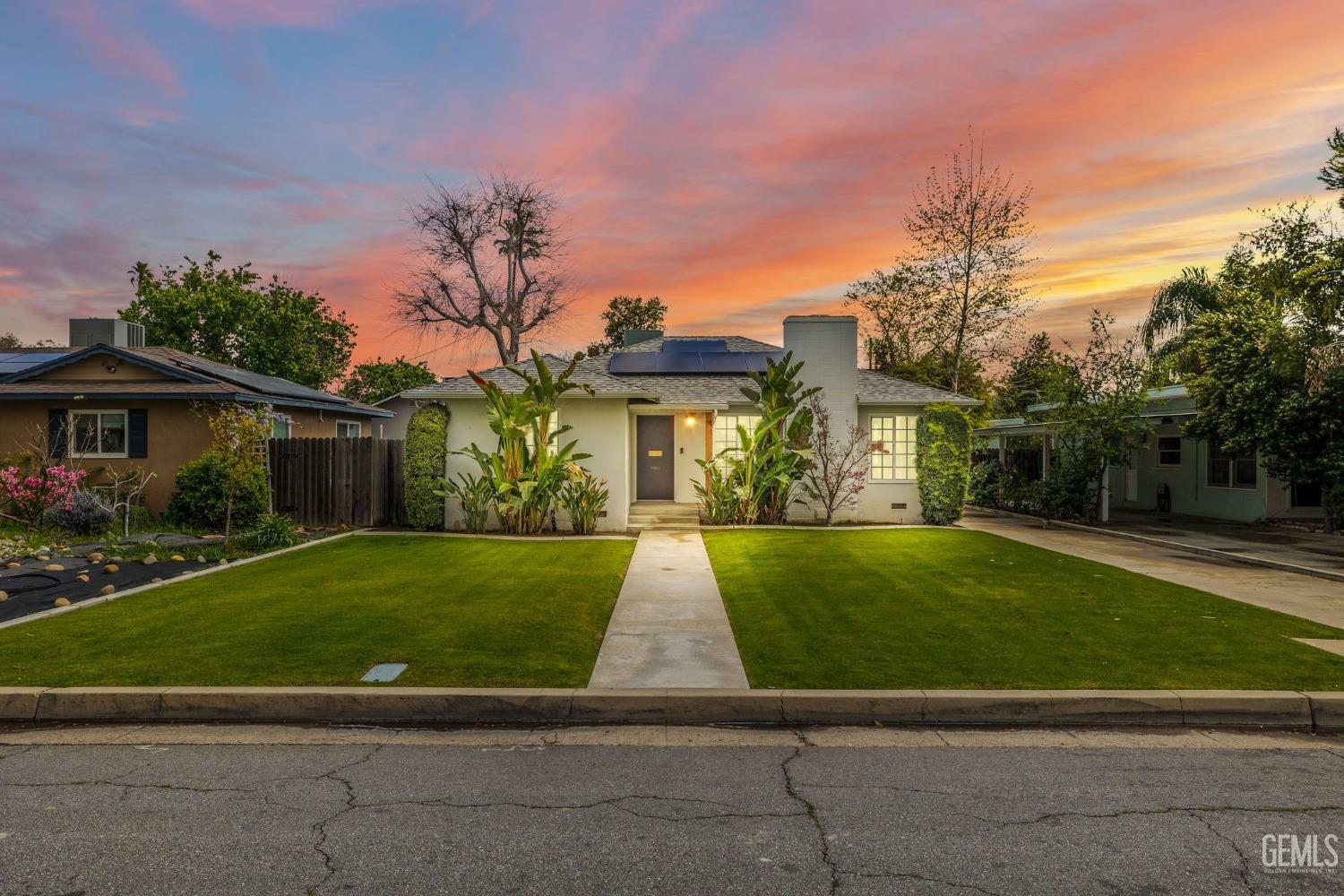 Property Photo: 2532 Bay Street CA 93301