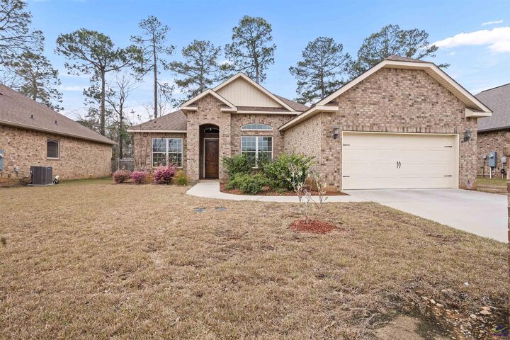 Property Photo:  500 Legacy Park Drive  GA 31069-4893 