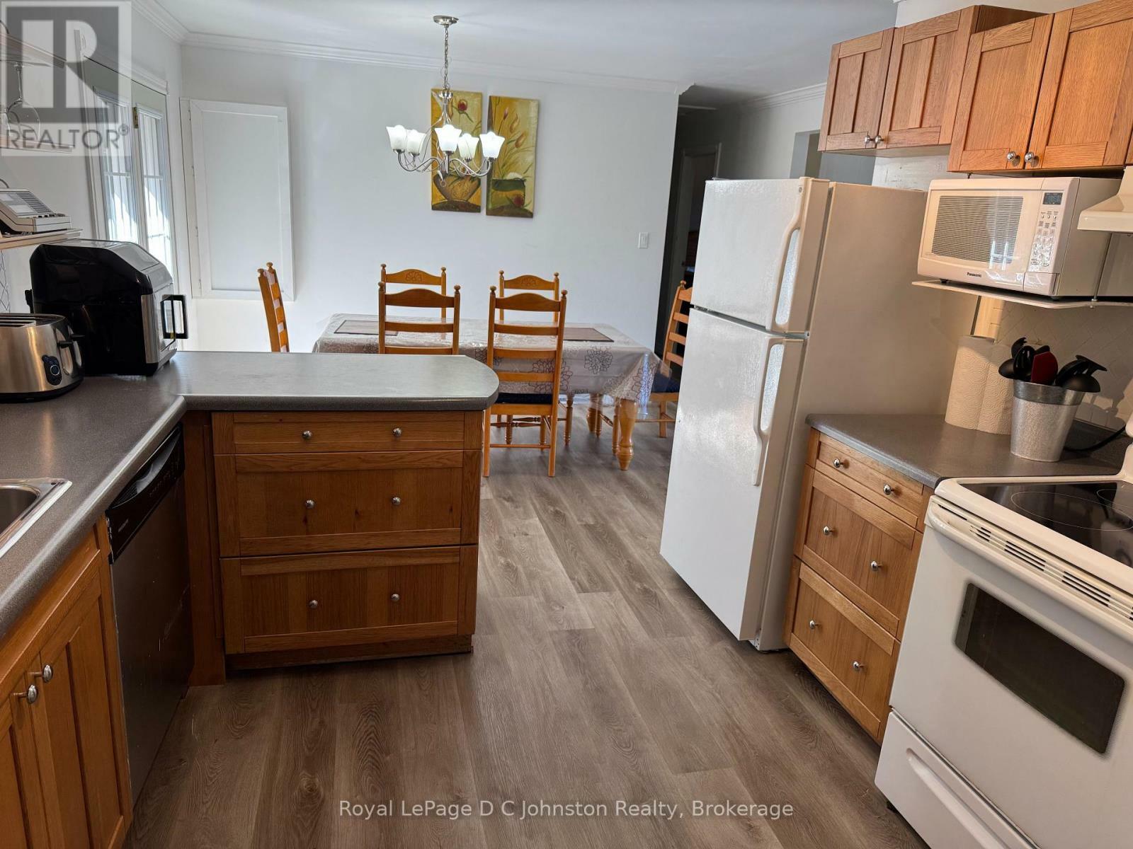 Property Photo: 341 Palmerston Street #1 &Amp #2 ON N0H 2L0