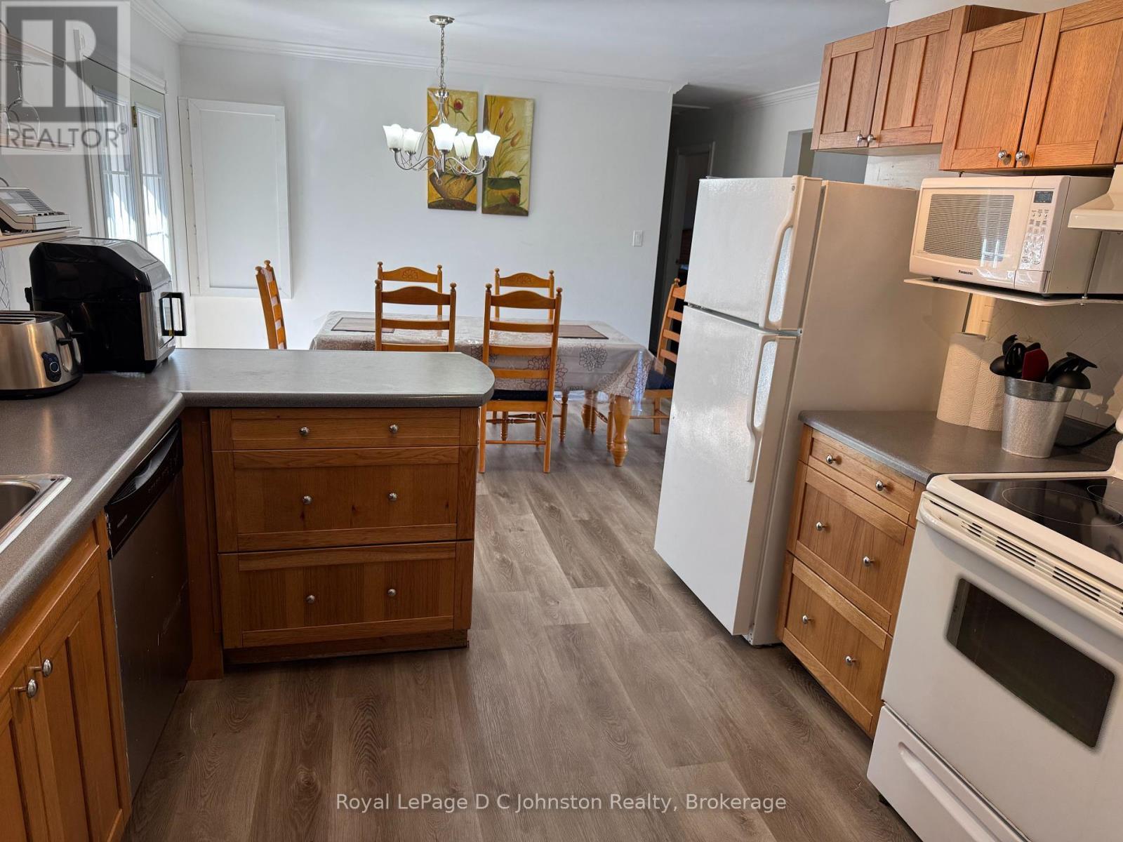 Property Photo: 341 Palmerston Street #1 &Amp #2 ON N0H 2L0