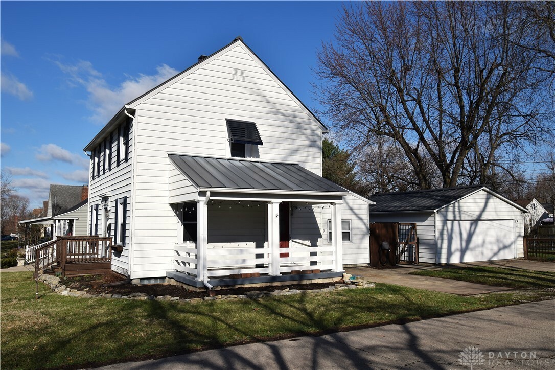 Property Photo: 800 Snowhill OH 45504