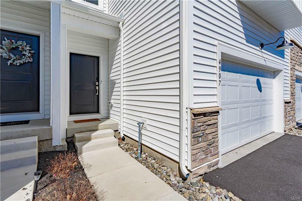 Property Photo: 4907 Brookside Court PA 18036