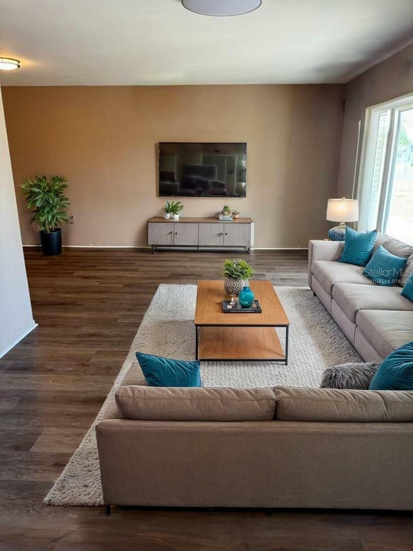 Property Photo: 1515 Arrowhead Drive FL 33573