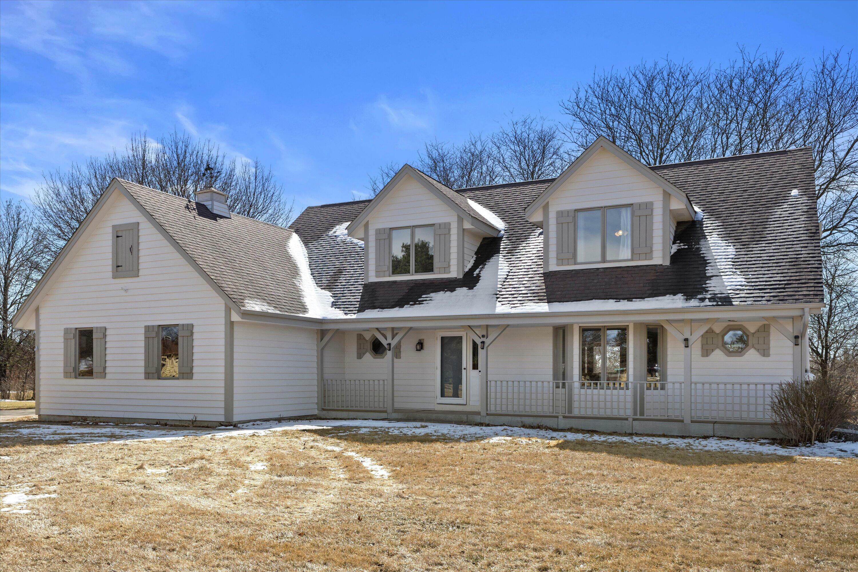 Property Photo: W244n7723 Ridgefield Ct WI 53089