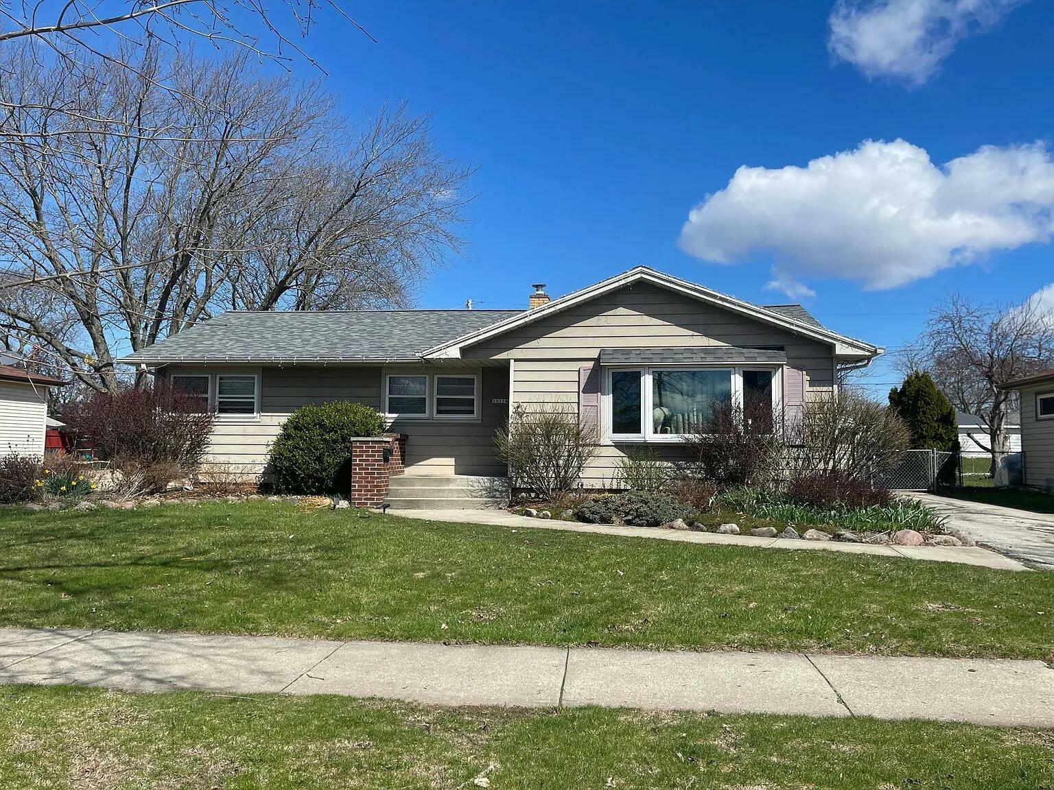 10514 W Lawn Ave  Milwaukee WI 53225 photo