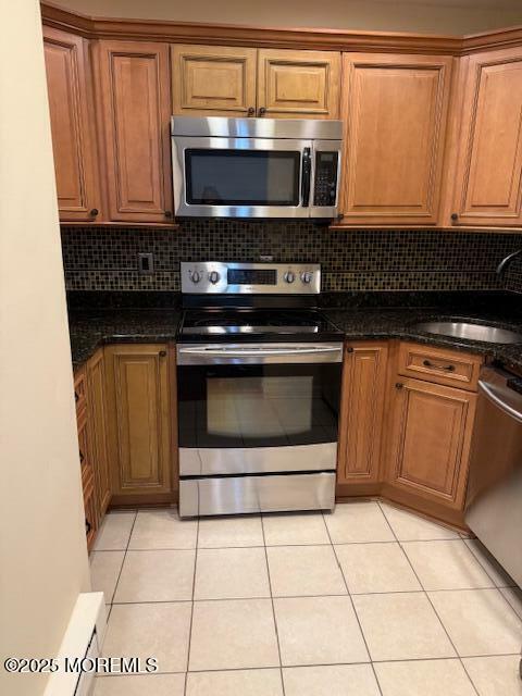 86 Arrowood Road J  Manalapan NJ 07726 photo