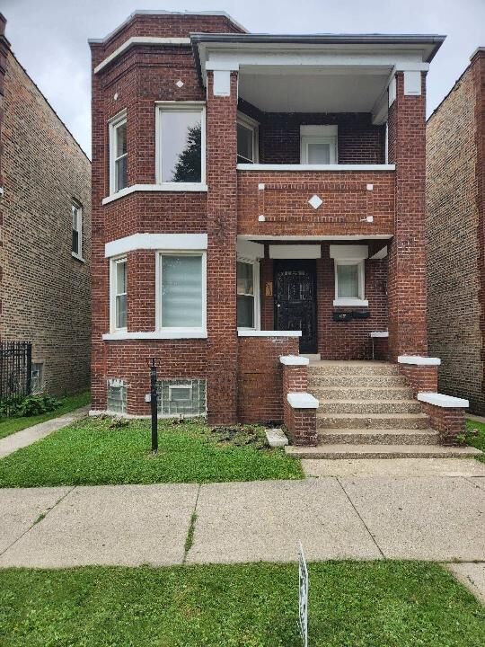 Property Photo:  7512 S Peoria Street  IL 60620 