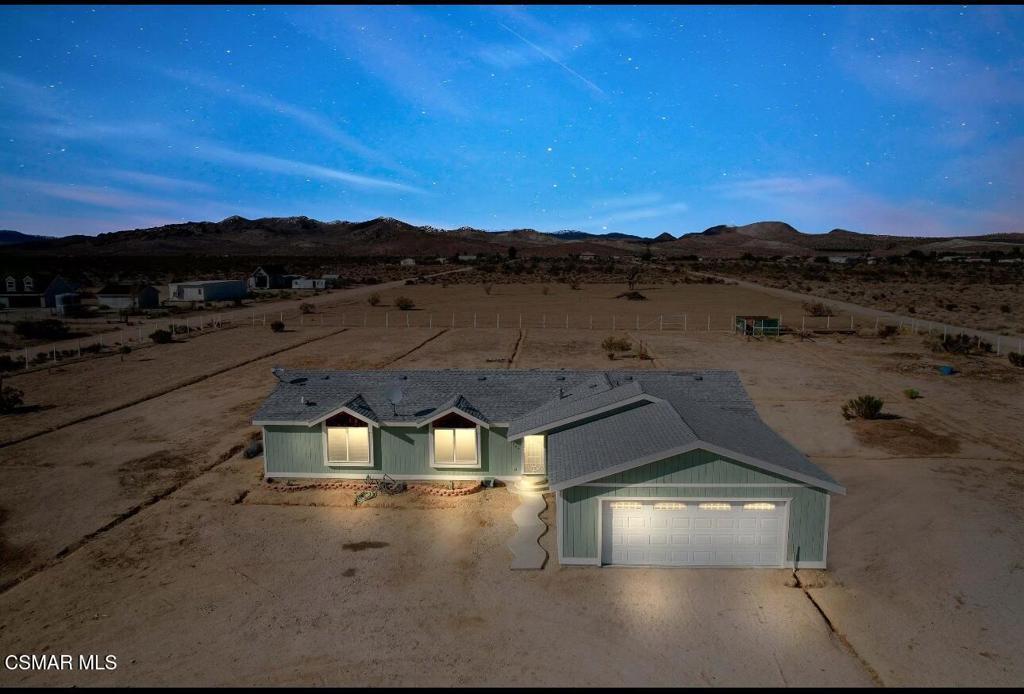 Property Photo: 4909 Avenue Of The Stars CA 93560