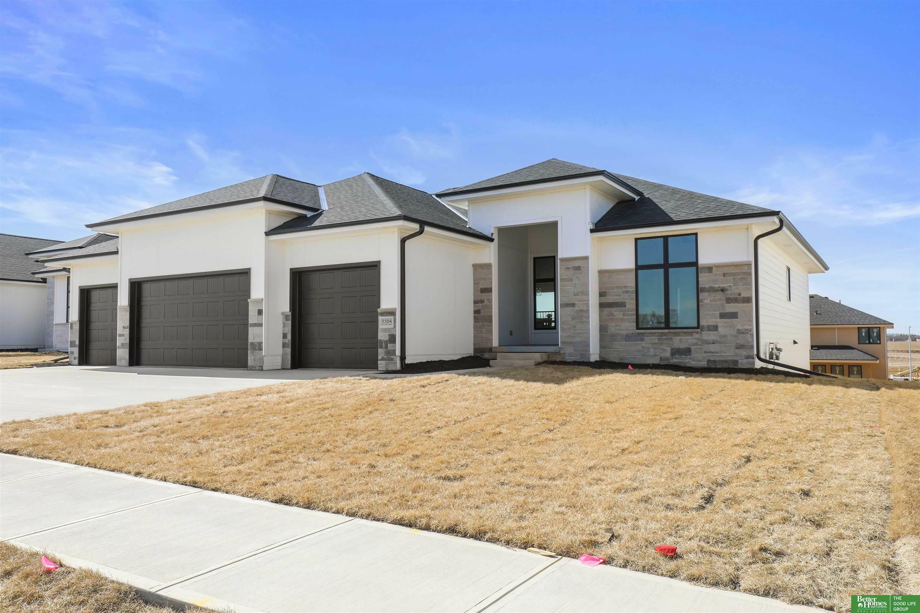 Property Photo: 5504 N 212th Avenue NE 68022