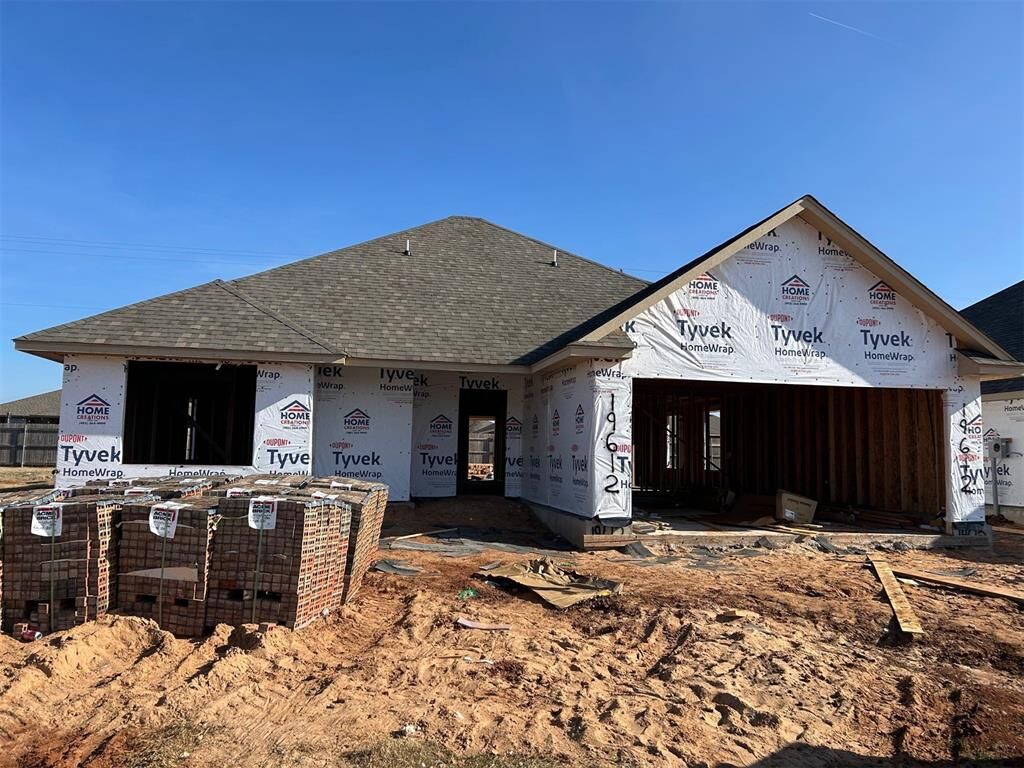 Property Photo:  19612 Taggert Drive  OK 73012 