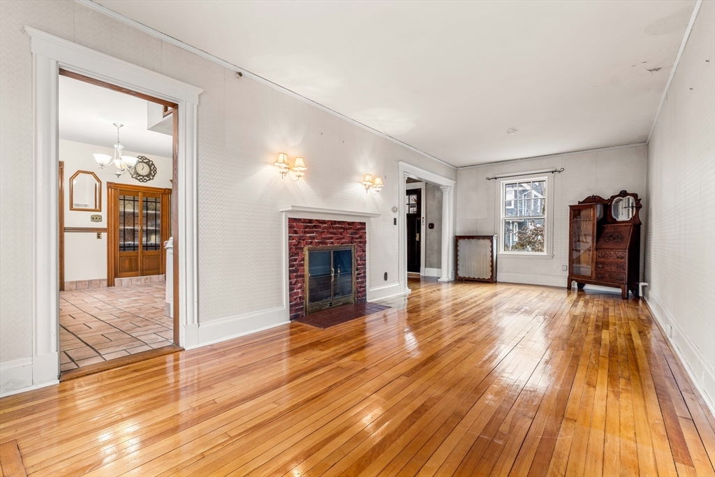 Property Photo: 184 Aspen Rd MA 01907