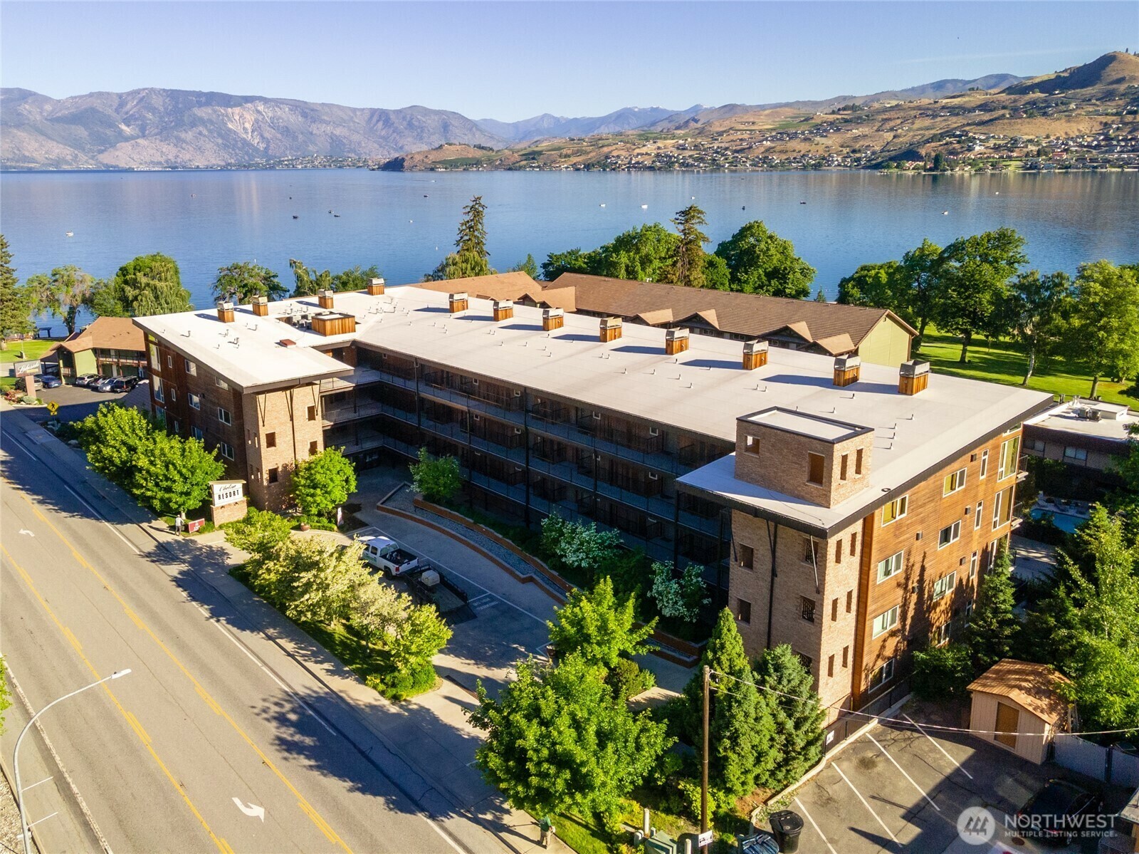 Property Photo: 2220 W Woodin Avenue 110 WA 98816